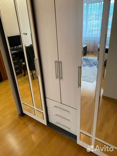 Шкаф для одежды бу