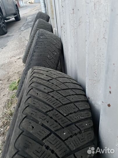 Goodyear Ultragrip Ice Arctic 195/60 R15