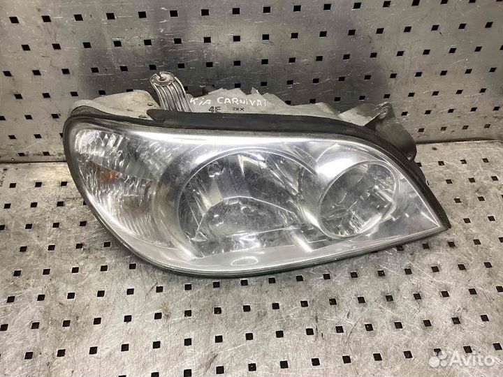 Фара правая Kia Carnival