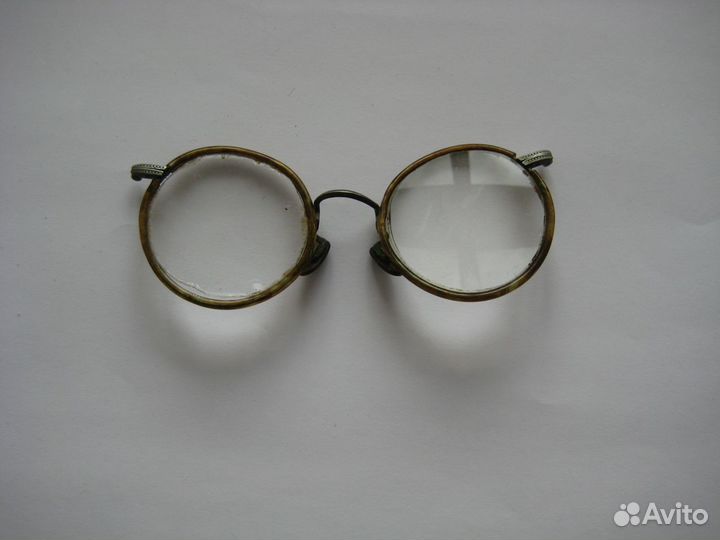 Очки старинные