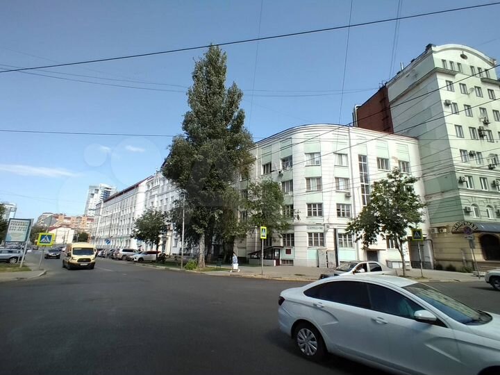 3-к. квартира, 70 м², 2/4 эт.