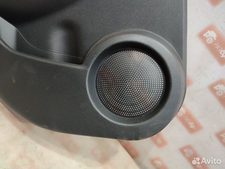 Обшивка двери задняя левая Nissan Qashqai J10 HR16