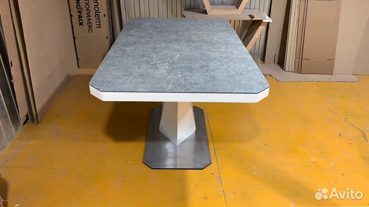 Кухонный стол с раскладным механизмом Valerio