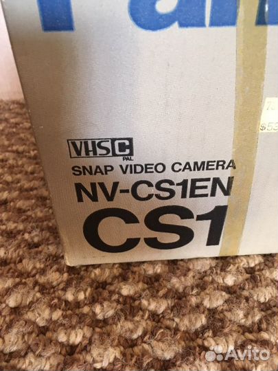 Адаптер видеокассеты в комплекте видеокамера