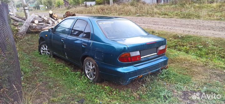 Nissan Almera, 1997