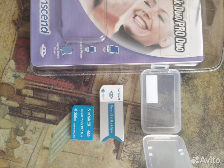 Карта памяти memory stick PRO Duo