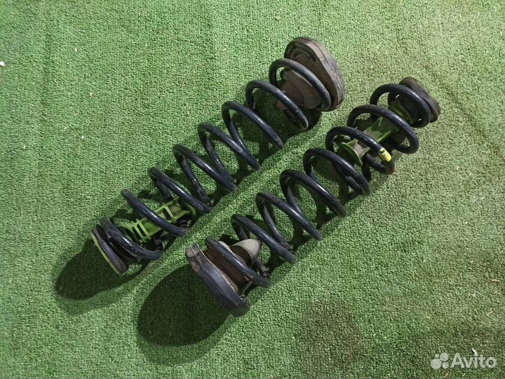 Пружина подвески задняя Renault Megane 2 1.6 2008