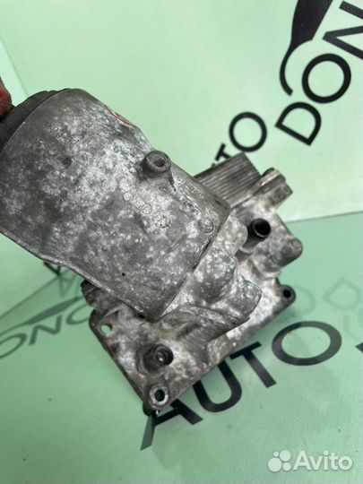 Корпус масляного фильтра Volkswagen Touareg 7L