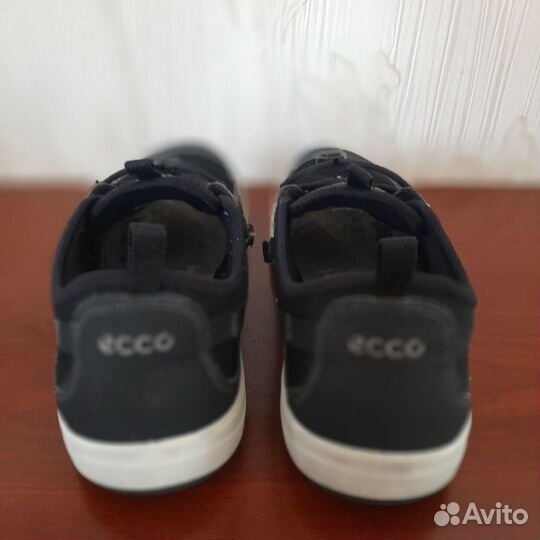 Кроссовки ecco 40