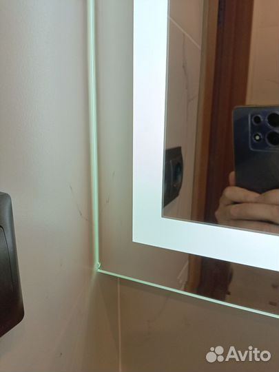 Зеркало с подсветкой для ванной