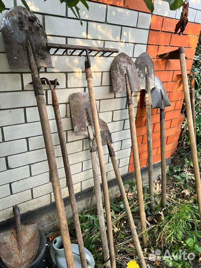 Лопаты, тяпки, грабли, виллы, ножницы, секаторы