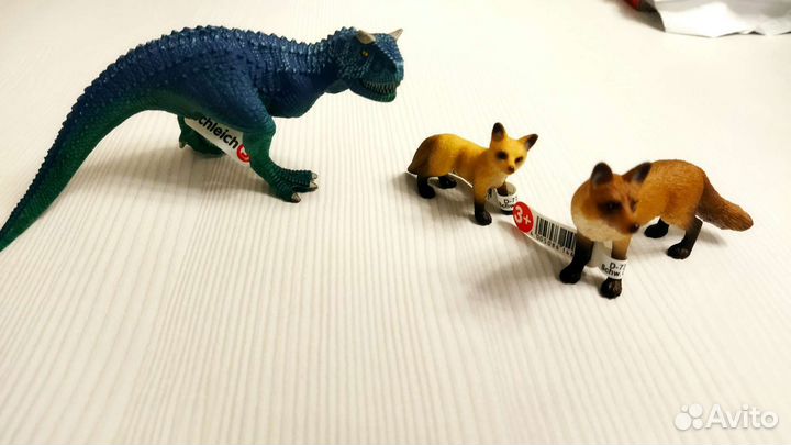 Динозавр карнотавр малый 14547 schleich