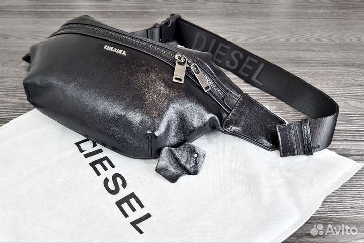 Мужская кожаная сумка слинг банан Diesel black lux