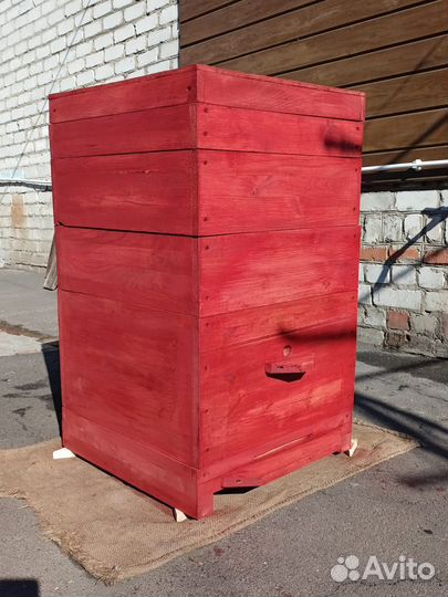 Пчелы и улья