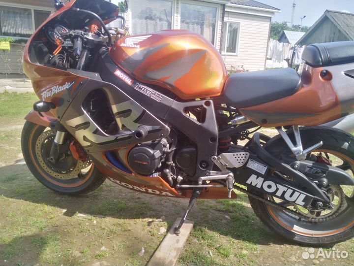 Honda cbr 919 rr fireblade