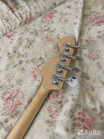 Бас гитара homage