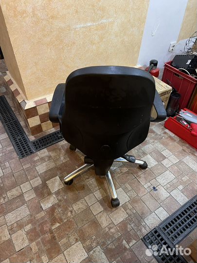 Компьютерное кресло