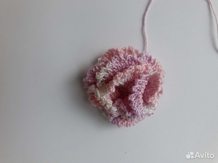 Вязаные цветы. Готовые элементы для творчества