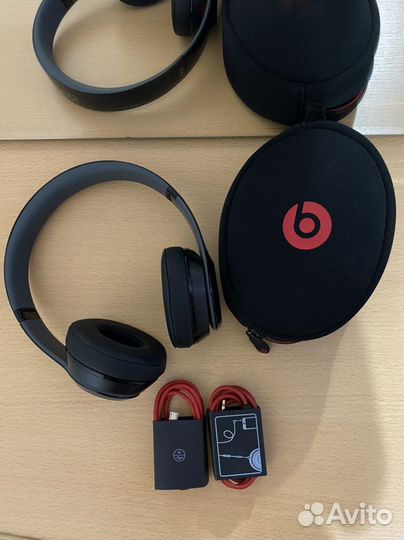 Беспроводные наушники Beats solo