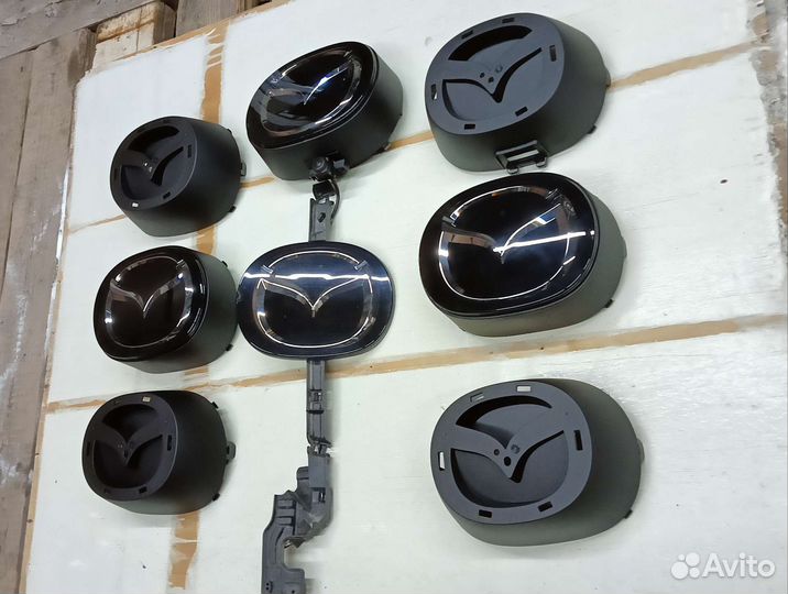 Эмблемы подиумы Mazda cx9