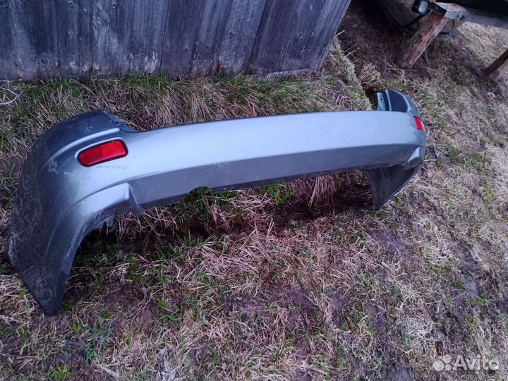 Продам бампер от приоры универсал