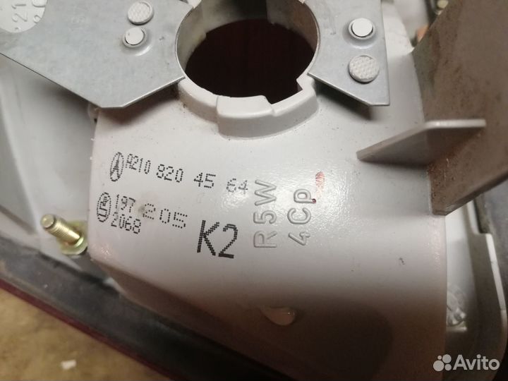 Фонарь наружный левый Мерседес 210