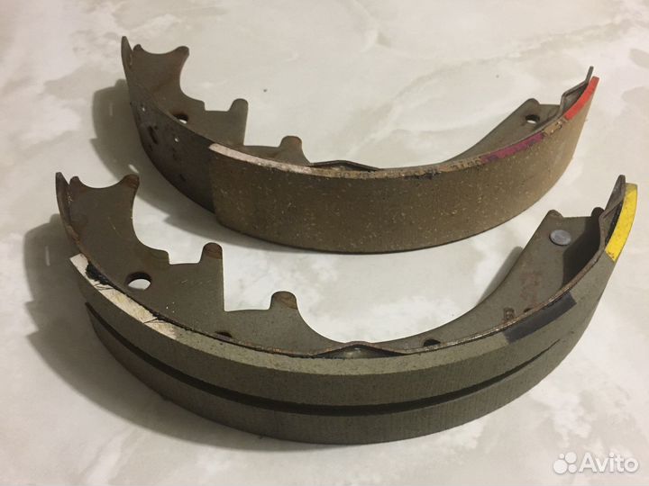 Колодки тормозные барабанные JeepCherokee/Liberty