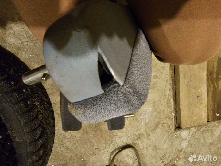 Подлокотник на mercedes vito 638