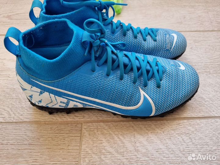 Футбольные бутсы nike 38р
