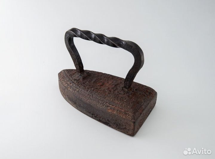 Утюг чугунный старинный