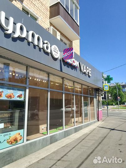 Монтаж рекламной вывески