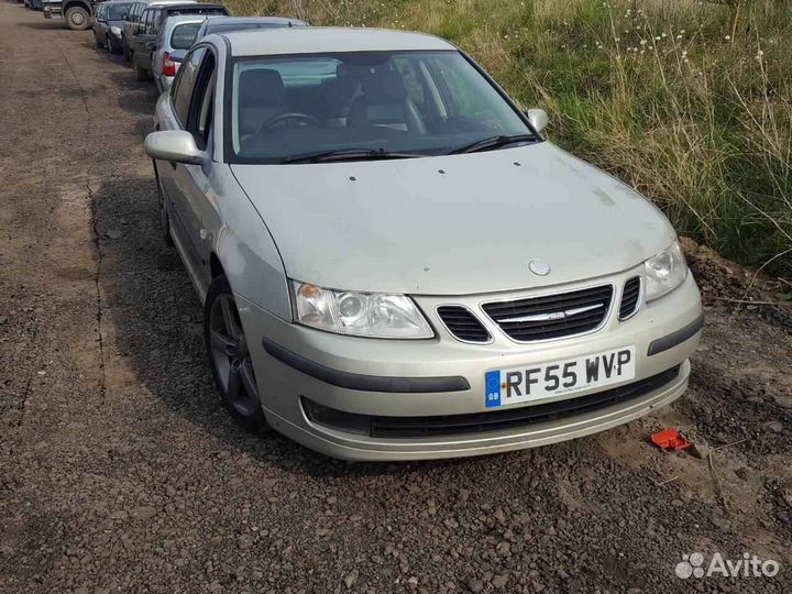 Клапанная крышка Saab 9-3 2 2005 93184577