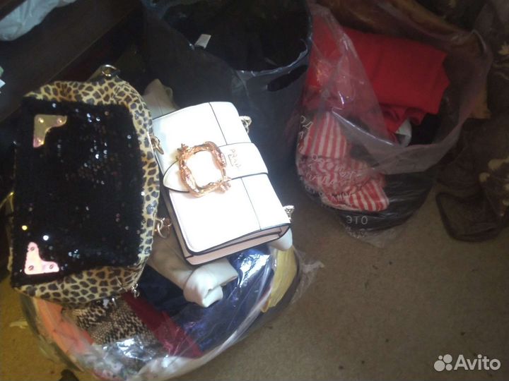 Женские вещи