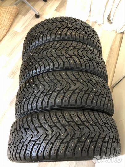 Nokian Tyres Hakkapeliitta 8 SUV 225/65 R17