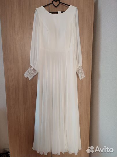 Жакет (46 р.) Свадебное платье (46 р.) Диадема