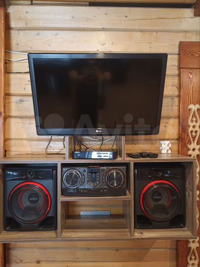 Дом 200 м² на участке 5 сот.