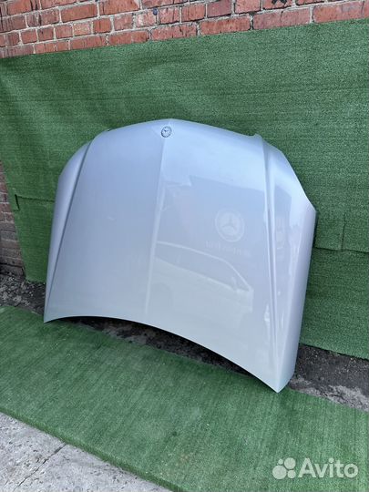 Капот на Mercedes-Benz W204 рестайлинг