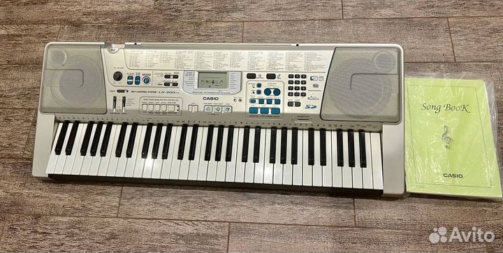 Синтезатор casio LK-300TV