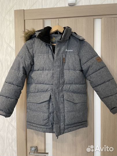 Продам детскую зимнюю куртку