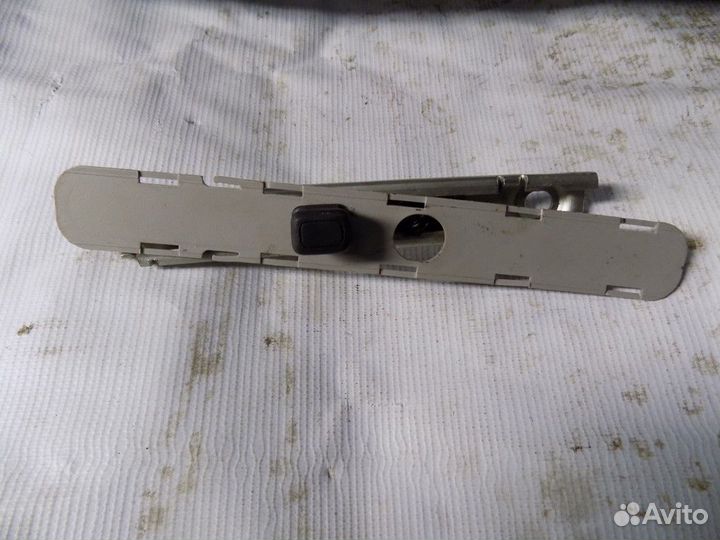 Механизм регулировки ремня безопасности Duster 201