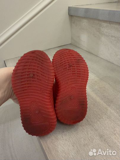 Кроссовки детские