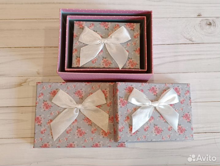 Набор подарочных коробок с бантиком