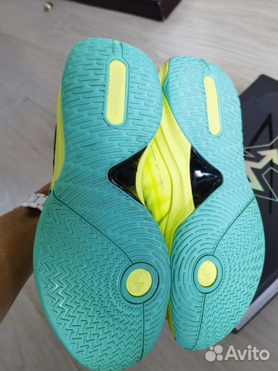 Кроссовки баскетбольные