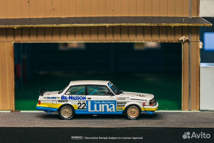 Tarmac Works - Volvo 240 Turbo