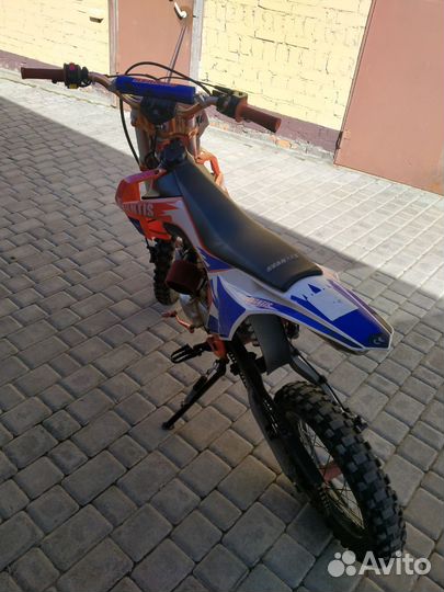 Продам питбайк Avantis Lux 150cc,17/14