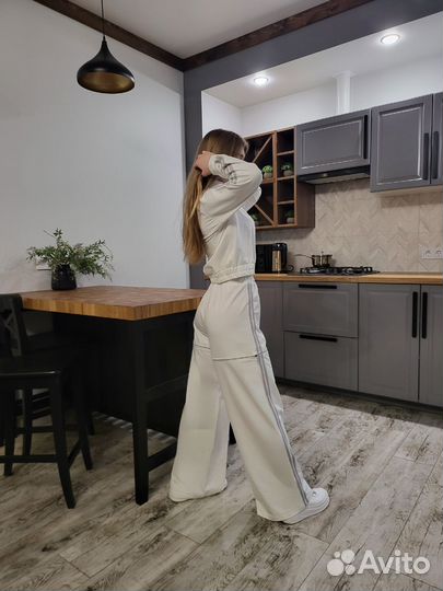 Женский спортивный костюм трансформер