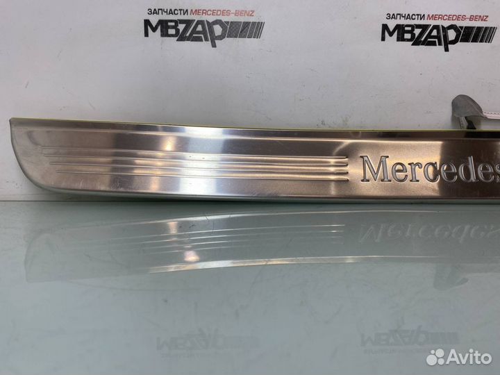 Накладка порога с подсветкой Mercedes W205 C 205