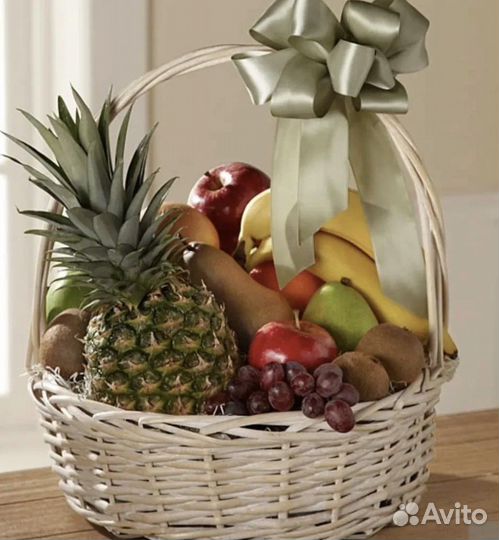 Подарочная корзина Корзина с фруктами
