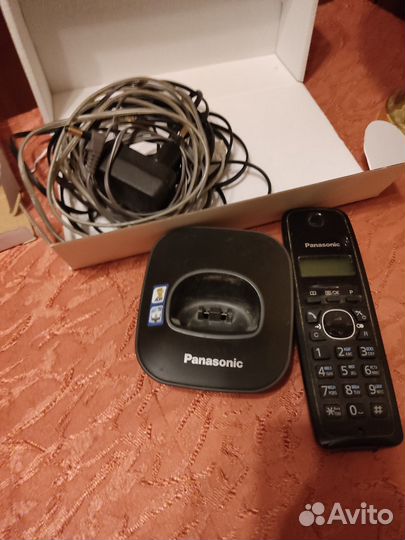 Стационарный телефон panasonic трубка