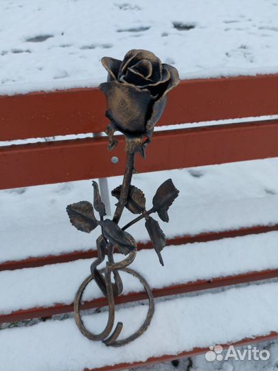 Кованая роза